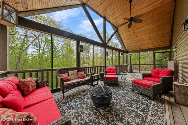 207 Ironwood Dr, Bee Spring, KY 42207