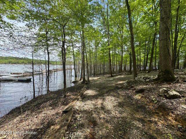 207 Ironwood Dr, Bee Spring, KY 42207