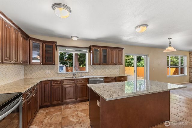 8322 55th Avenue SE, Olympia, WA 98513