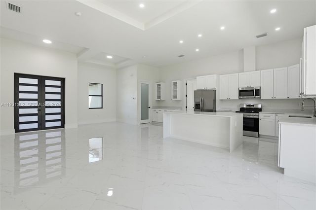 2039 detroit dr, La Belle, FL 33935