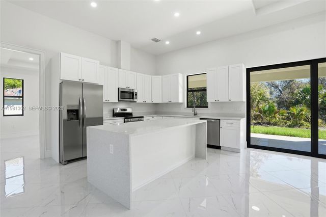 2039 detroit dr, La Belle, FL 33935