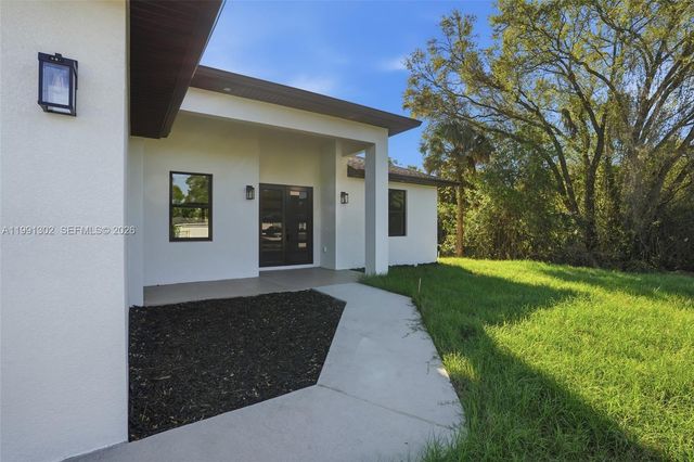 2039 detroit dr, La Belle, FL 33935