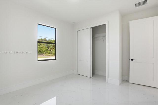 2039 detroit dr, La Belle, FL 33935