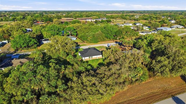 2039 detroit dr, La Belle, FL 33935