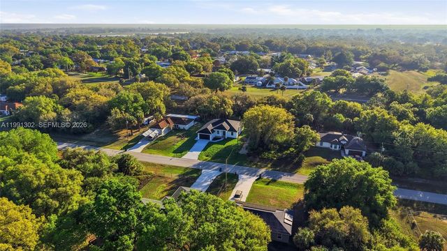 2039 detroit dr, La Belle, FL 33935