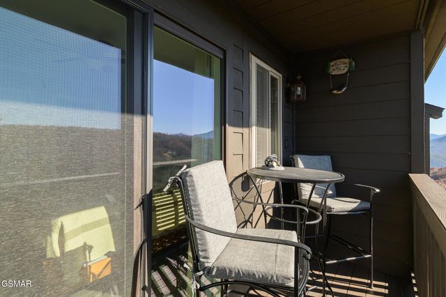 1380 Ski View Drive, Gatlinburg, TN 37738