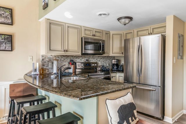 1380 Ski View Drive, Gatlinburg, TN 37738