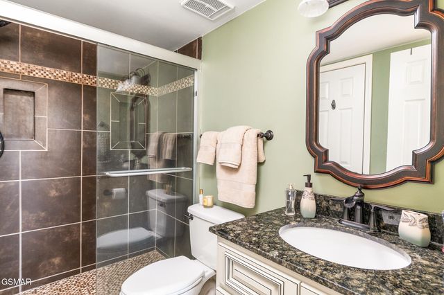 1380 Ski View Drive, Gatlinburg, TN 37738