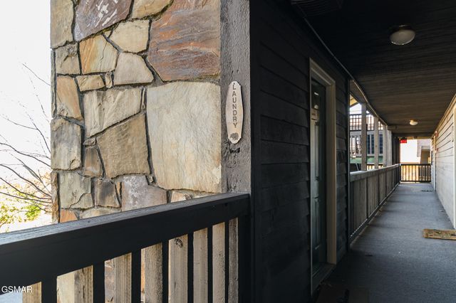 1380 Ski View Drive, Gatlinburg, TN 37738