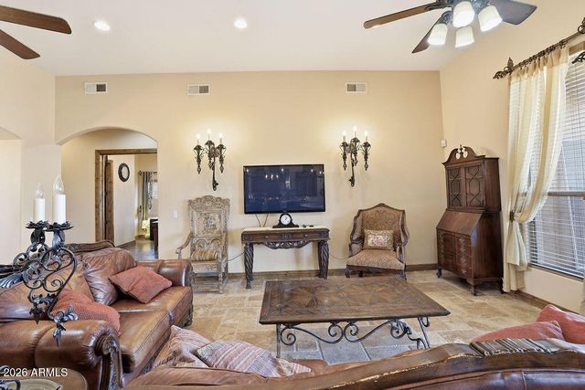 1506 E RED RANGE Way, Phoenix, AZ 85085