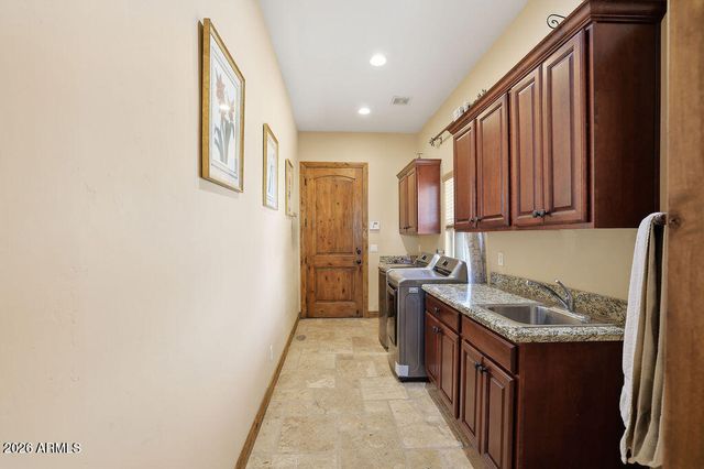 1506 E RED RANGE Way, Phoenix, AZ 85085