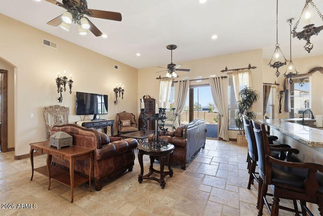 1506 E RED RANGE Way, Phoenix, AZ 85085