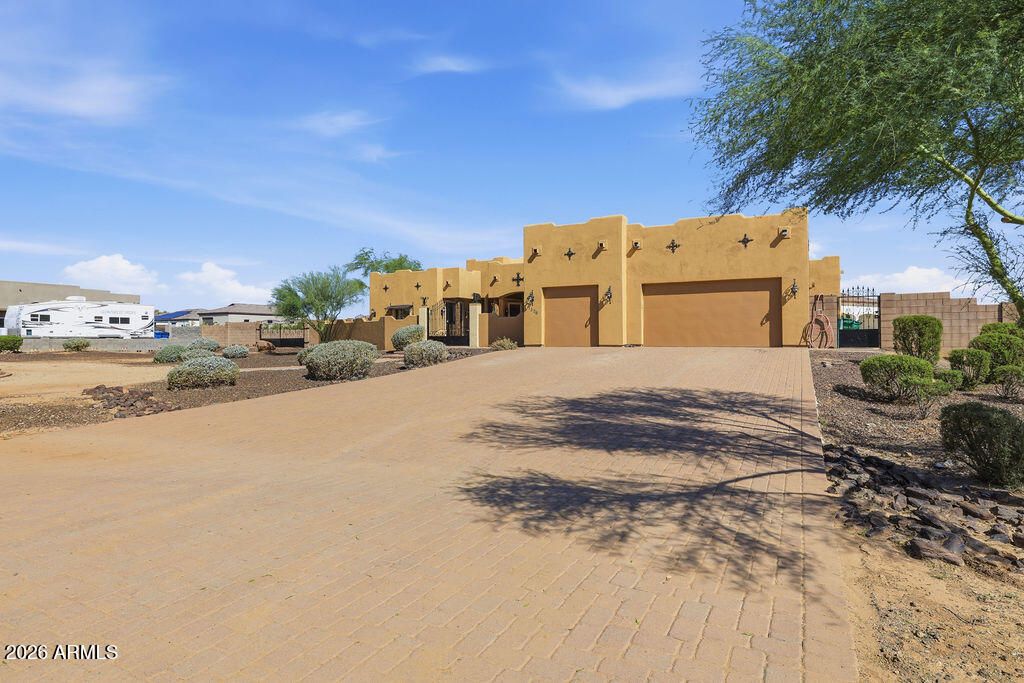1506 E RED RANGE Way, Phoenix, AZ 85085 — photo 3