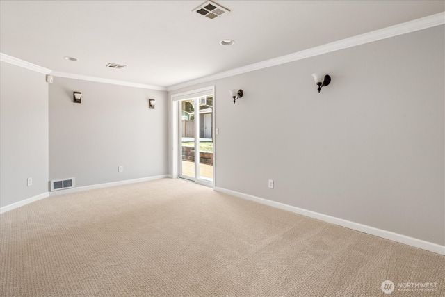 605 S 198th Street, Des Moines, WA 98148