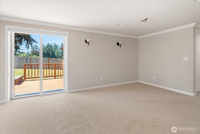 605 S 198th Street, Des Moines, WA 98148
