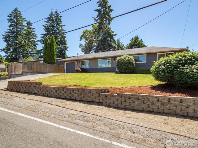 605 S 198th Street, Des Moines, WA 98148