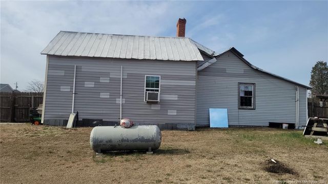 1279 Frank Wicker Road, Sanford, NC 27332