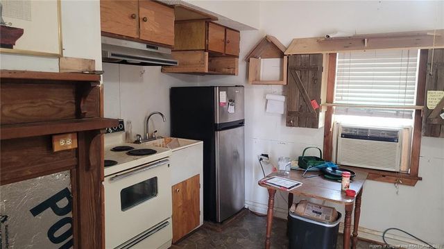 1279 Frank Wicker Road, Sanford, NC 27332