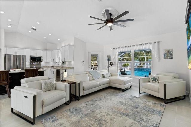 8566 97th Avenue, Vero Beach, FL 32967