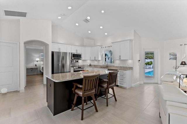 8566 97th Avenue, Vero Beach, FL 32967