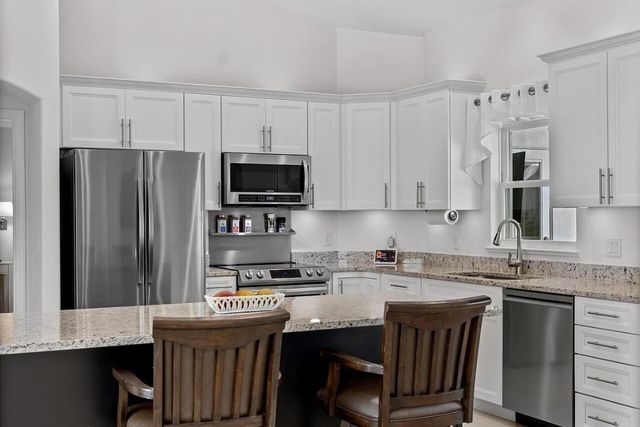 8566 97th Avenue, Vero Beach, FL 32967