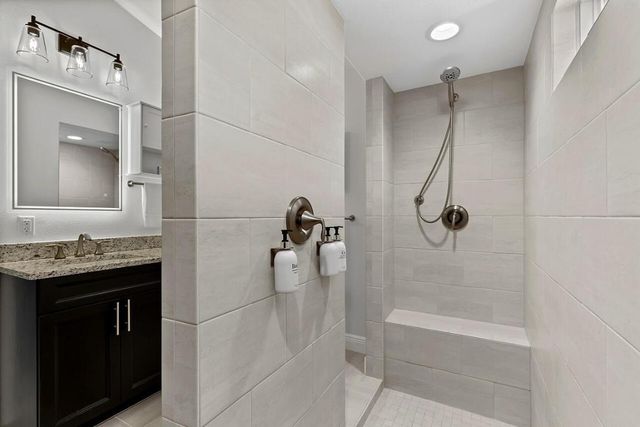 8566 97th Avenue, Vero Beach, FL 32967