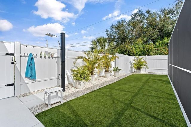 8566 97th Avenue, Vero Beach, FL 32967