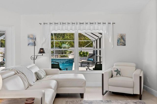 8566 97th Avenue, Vero Beach, FL 32967