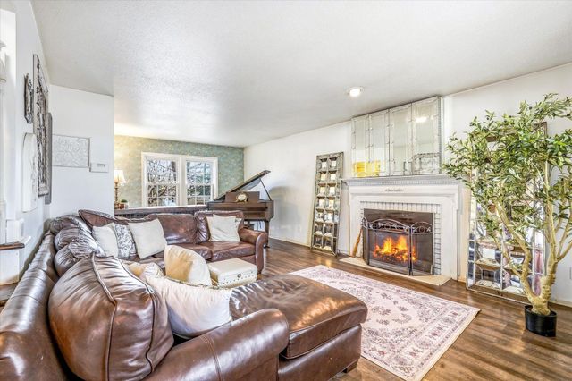 127 16th Avenue NW, New Brighton, MN 55112