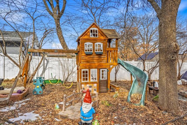 127 16th Avenue NW, New Brighton, MN 55112