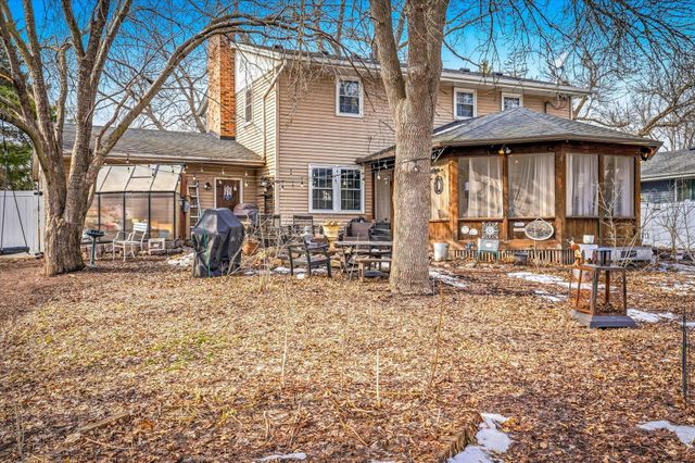 127 16th Avenue NW, New Brighton, MN 55112