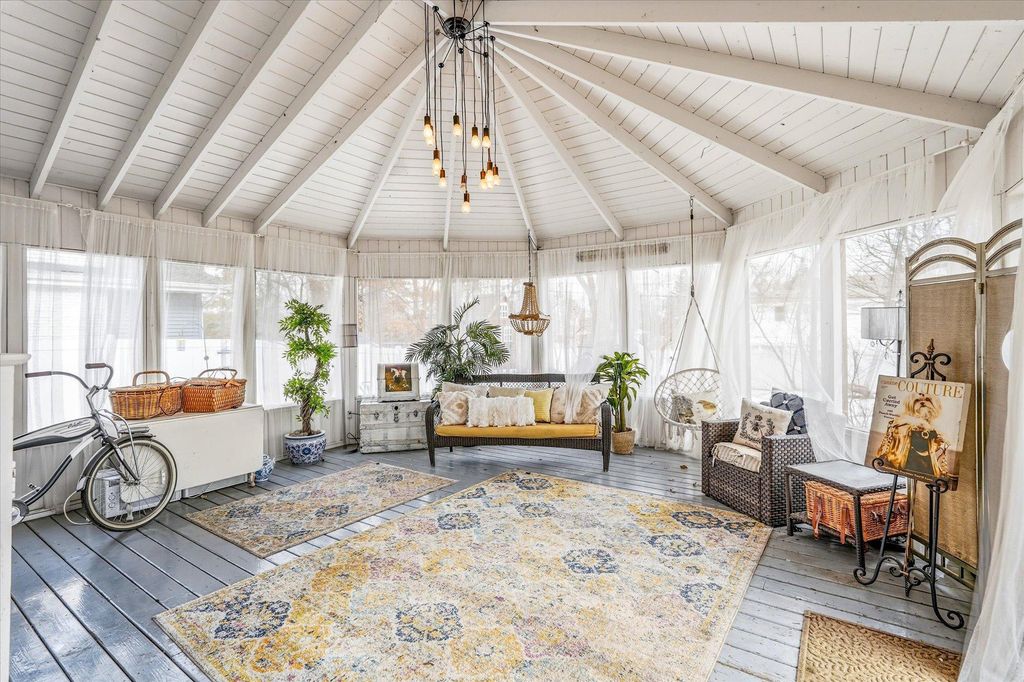 127 16th Avenue NW, New Brighton, MN 55112