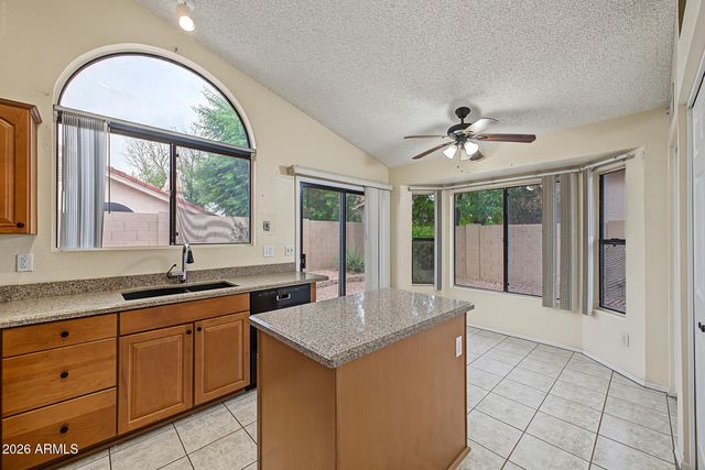 924 W SUNWARD Drive, Gilbert, AZ 85233