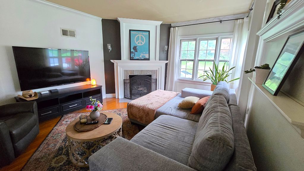 Image 19 of property listing at 725 Magnolia Avenue, Mt Vernon, IL 62864