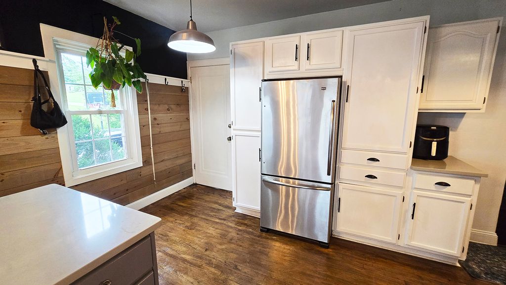 Image 33 of property listing at 725 Magnolia Avenue, Mt Vernon, IL 62864