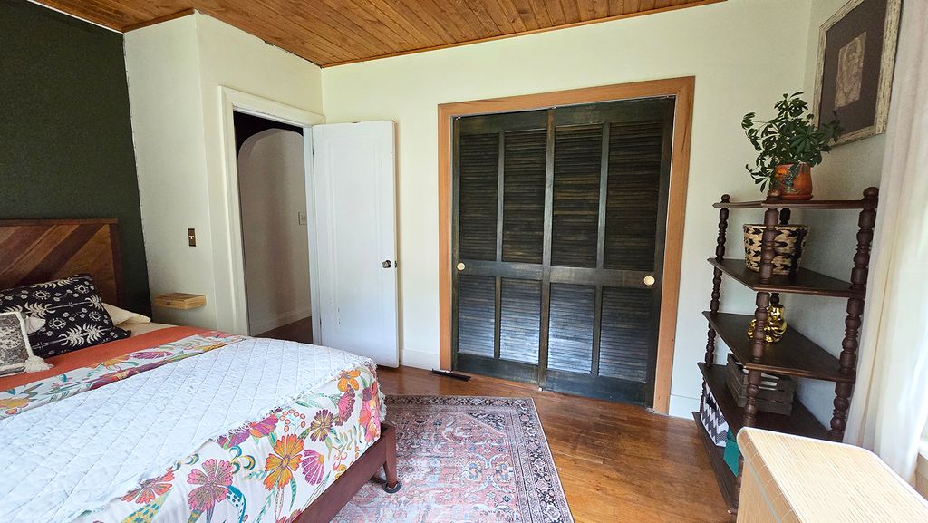 Image 41 of property listing at 725 Magnolia Avenue, Mt Vernon, IL 62864