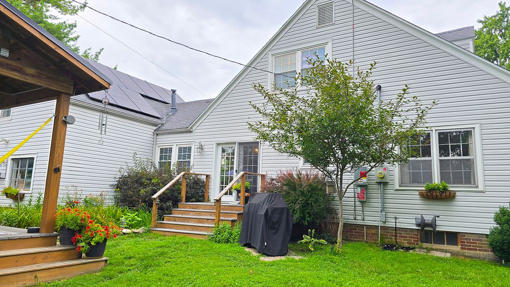 Image 9 of property listing at 725 Magnolia Avenue, Mt Vernon, IL 62864
