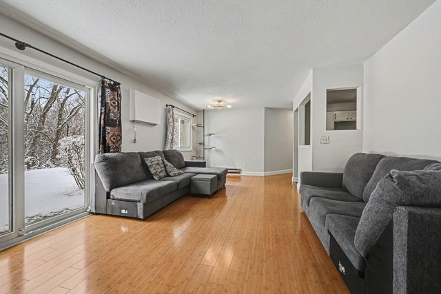 1561 Wheelock Lane 101, Saint Paul, MN 55117