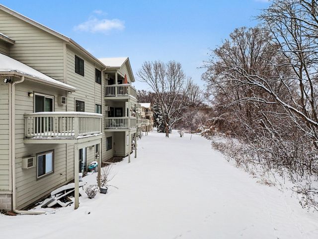 1561 Wheelock Lane 101, Saint Paul, MN 55117