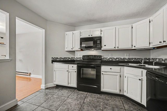 1561 Wheelock Lane 101, Saint Paul, MN 55117