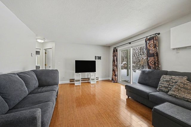 1561 Wheelock Lane 101, Saint Paul, MN 55117