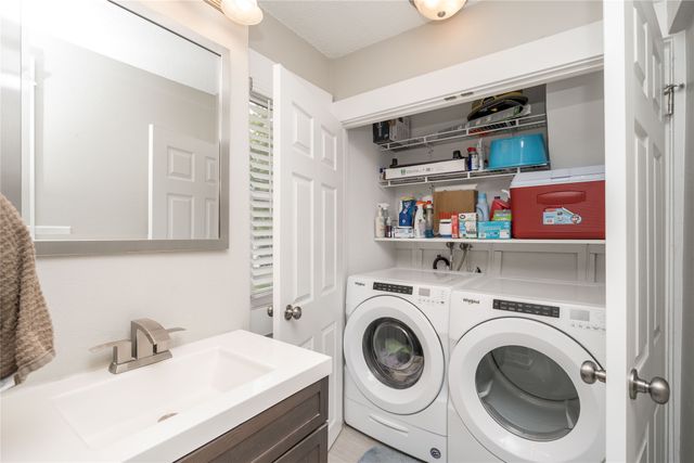 329 4th Street, West Des Moines, IA 50265