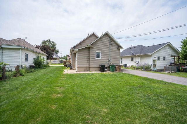329 4th Street, West Des Moines, IA 50265
