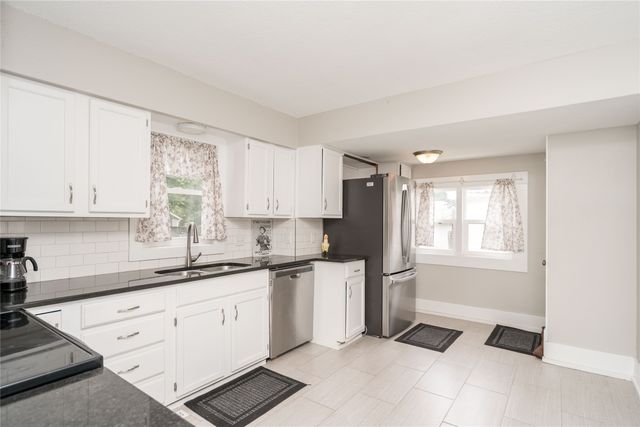 329 4th Street, West Des Moines, IA 50265