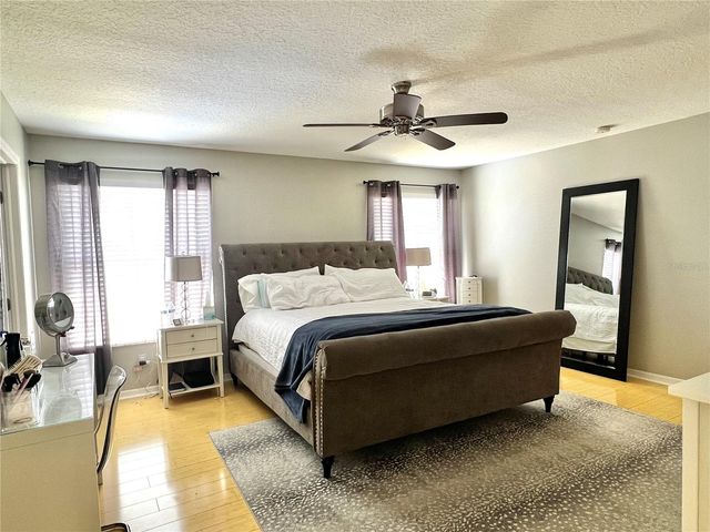 8848 CAMERON CREST DRIVE, Tampa, FL 33626