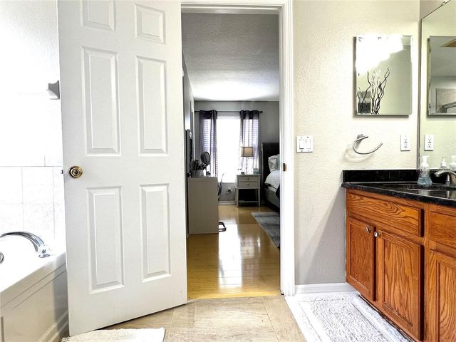 8848 CAMERON CREST DRIVE, Tampa, FL 33626