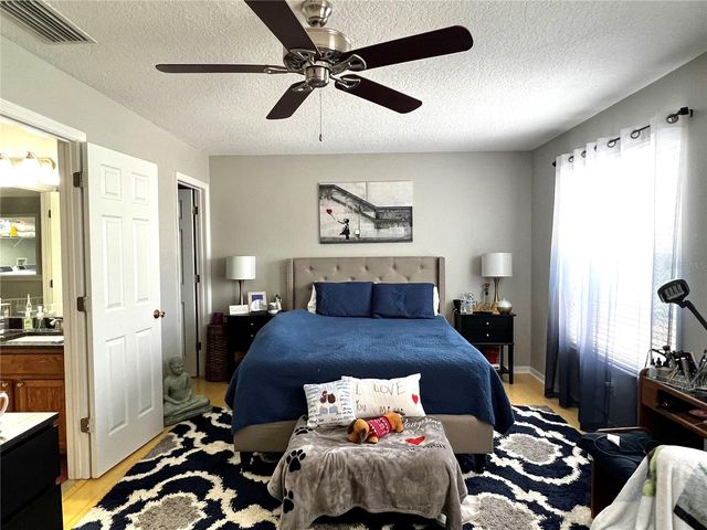 8848 CAMERON CREST DRIVE, Tampa, FL 33626