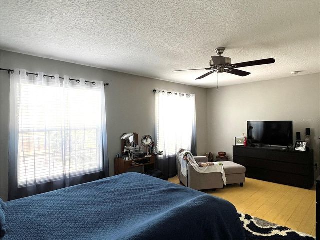 8848 CAMERON CREST DRIVE, Tampa, FL 33626