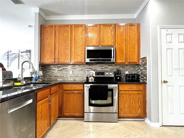8848 CAMERON CREST DRIVE, Tampa, FL 33626