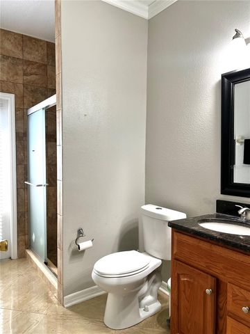8848 CAMERON CREST DRIVE, Tampa, FL 33626